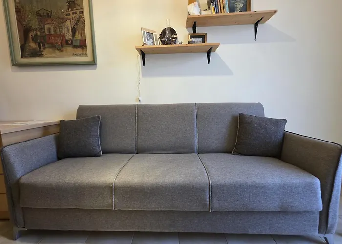 Leonidas Private In Appartement *