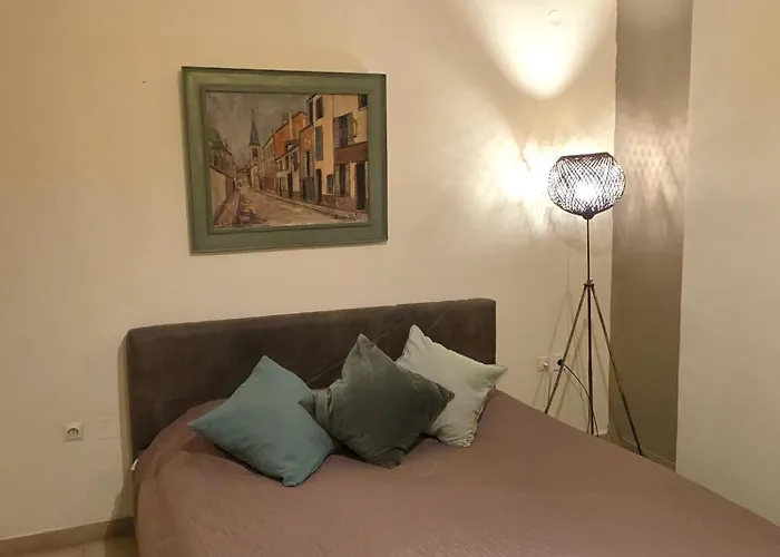 Appartement Leonidas Private In *